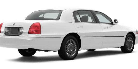 LINCOLN TOWN CAR 2007 1LNHM82W87Y628547 image